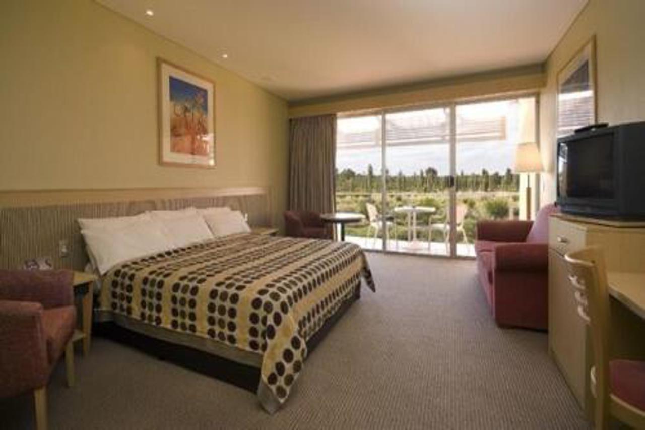 Desert Gardens Hotel Ayers Rock Exterior photo