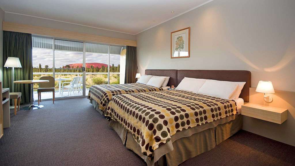 Desert Gardens Hotel Ayers Rock Room photo