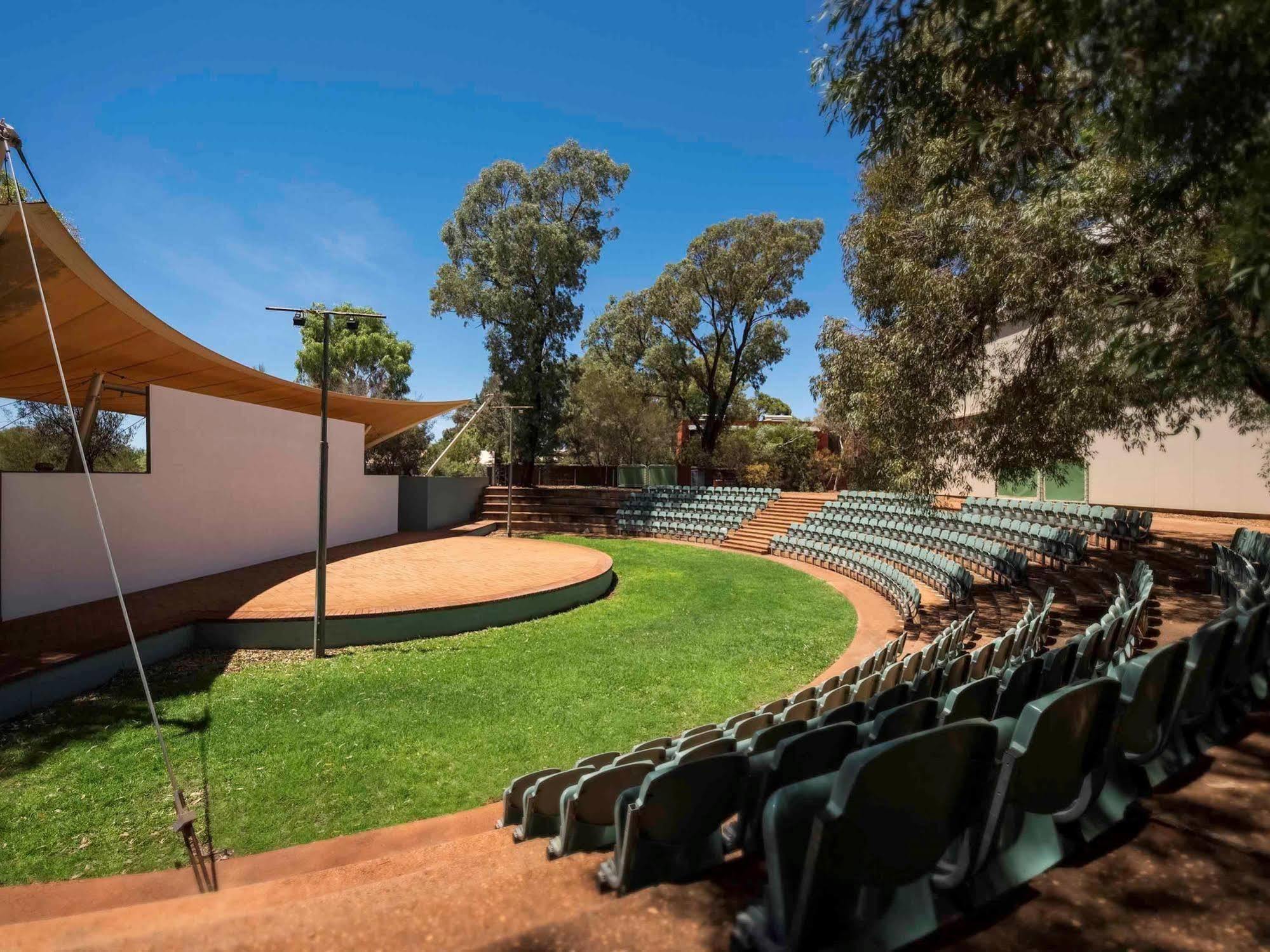 Desert Gardens Hotel Ayers Rock Exterior photo